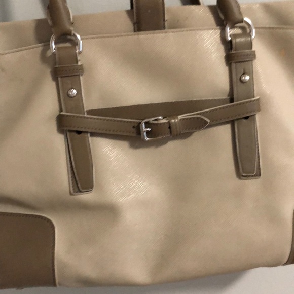 Tumi purse. 18in Wide x 10in tall - Picture 3 of 8